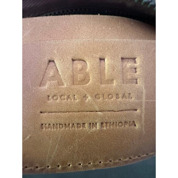 Able distressed leather hand bag ( wristlet) made in Ethiopia - Picture 5 of 5